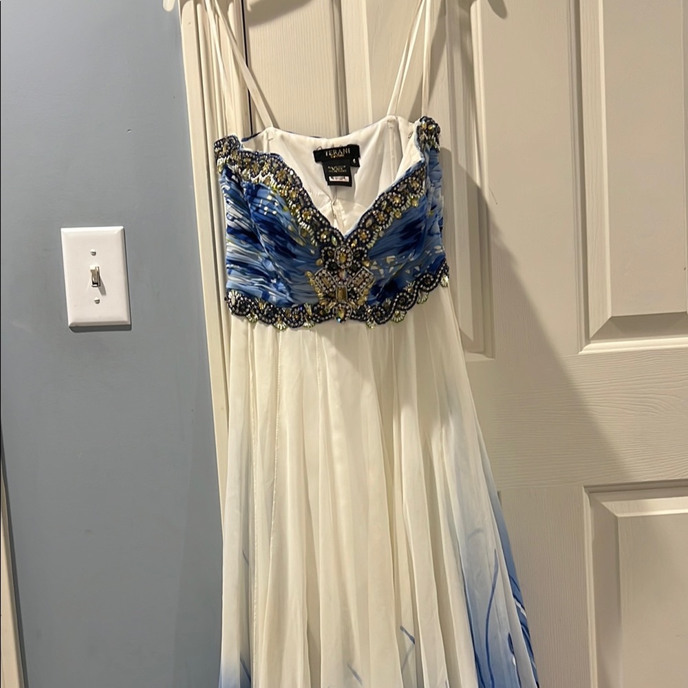 Terrani Couture - Couture Blue and White Strapless Evening Gown - Size 6